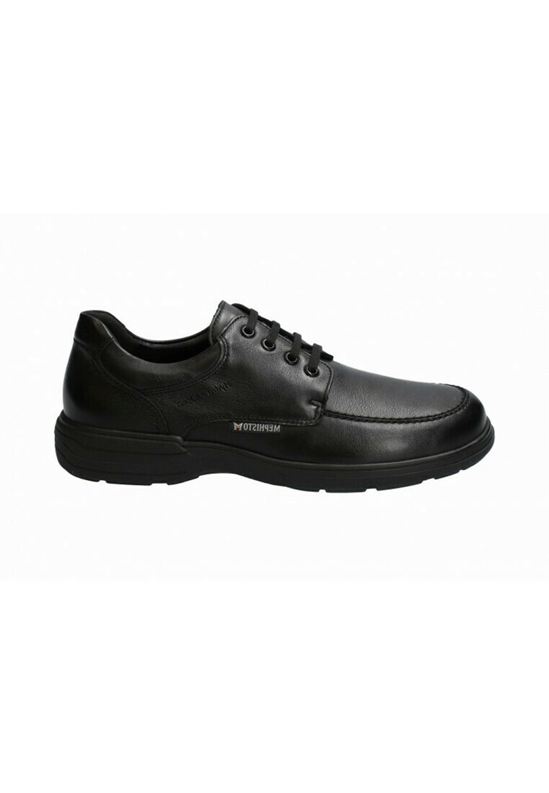 Chaussure en cuir noir avec un bout arrondi, un laçage et des accents texturés, soutenue par une semelle en caoutchouc noire.