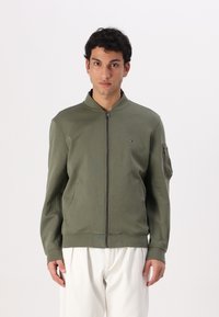 Tommy Hilfiger - ESSENTIAL INTECHNO BASEBALL  - Bomberjakke - battle green Miniaturebillede 1