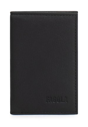 Portefeuille pliable en cuir noir avec couture minimale et logo FAGOLA embossé dans le coin inférieur droit.