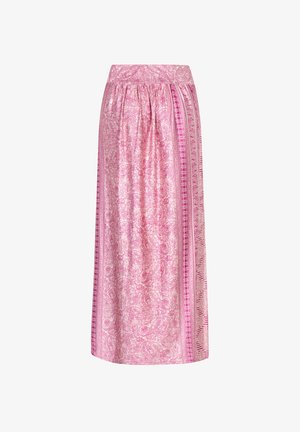 Falda larga rosa con un patrón de cachemira, cintura fruncida y detalles laterales que incluyen rayas y diseños geométricos. Textura de tela suave.