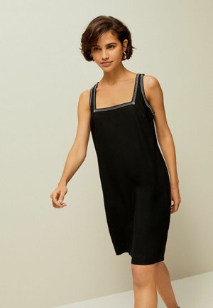 Next SQUARE NECK  - Vapaa-ajan mekko - black