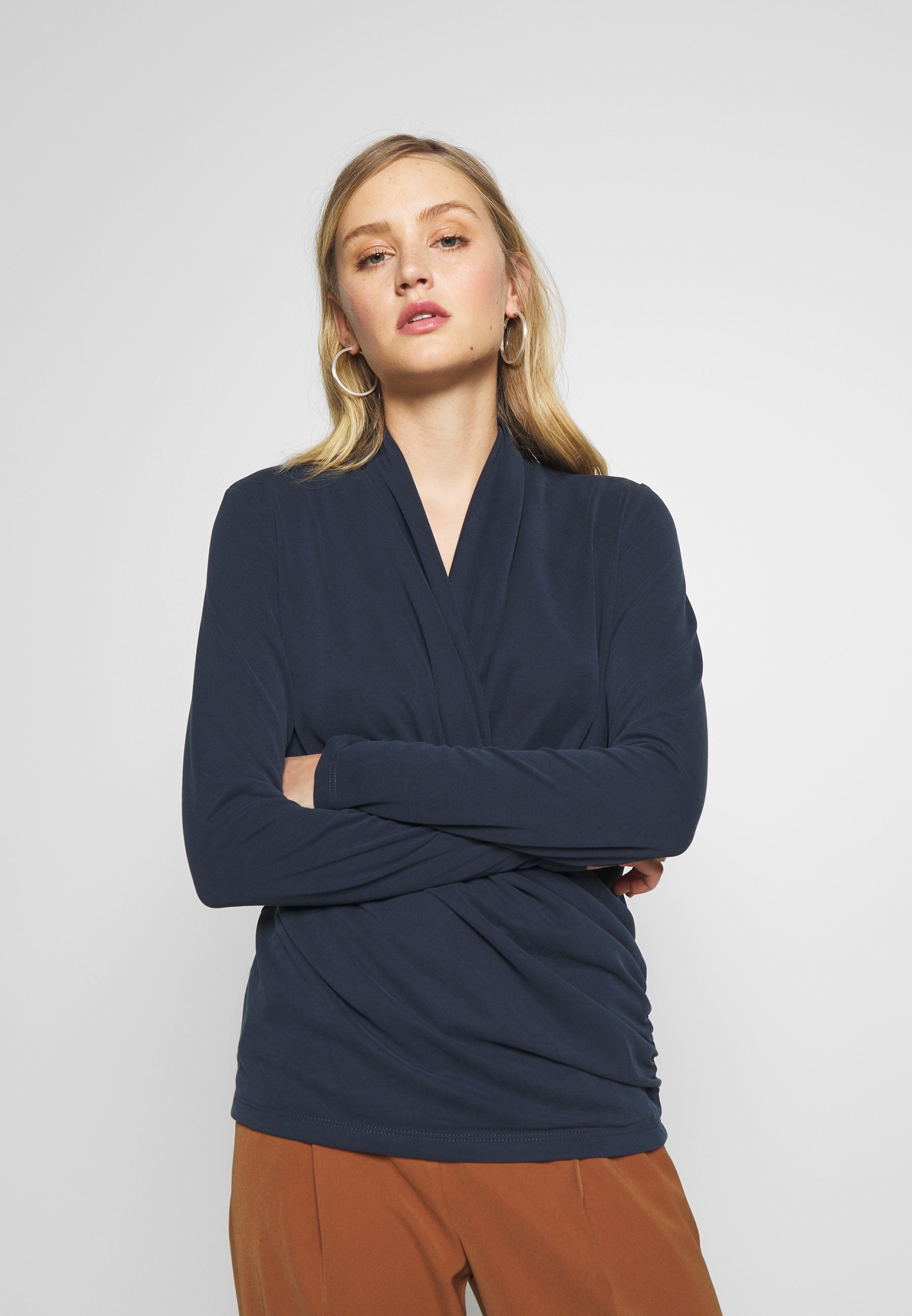 InWear ALANOIW WRAP Topper langermet marine blue Beige AlanoIW Wrap Bluse InWear Bluser - Dameklær er billig