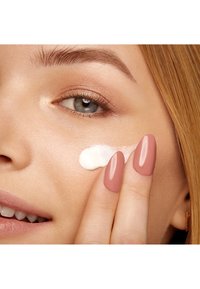 KIKO Milano SMART URBAN SHIELD FACE BASE - Sun protection - -