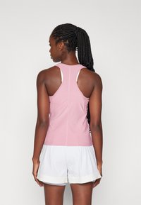Nike Performance VICTORY TANK - Linne - elemental pink/white