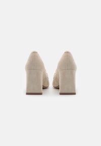 Tamaris Decolleté - ivory