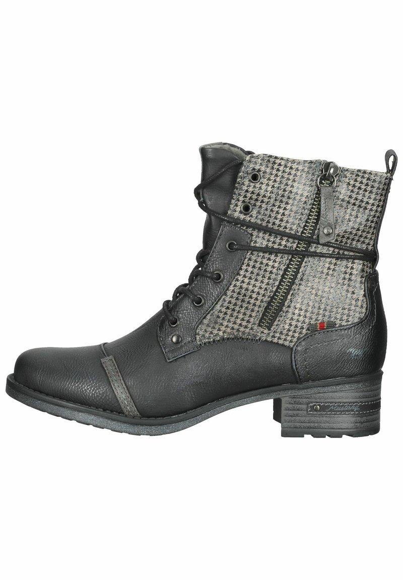 Stivale alla caviglia in pelle nera con un pannello in tessuto grigio testurizzato con motivo a scacchi houndstooth, chiusura con lacci e dettaglio della cerniera laterale.
