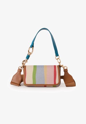 Rechthoekige crossbodytas met verticale groene, blauwe, gele en rode strepen, bruine leren afwerking, afneembare blauwe handgreep en verstelbare bruine riem.