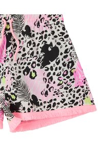 Bermuda rosa con stampa leopardata in un motivo nero, verde e rosa chiaro; vita elastica con cordoncino e orlo frangiato.