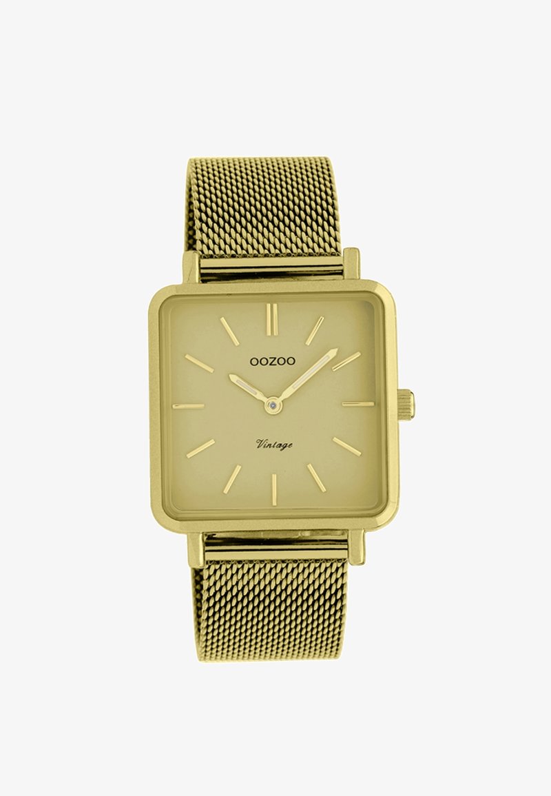 Montre rectangulaire en or avec un bracelet en maille. Le cadran minimaliste présente des index et des aiguilles dorés. Le nom de la marque "OOZOO" est affiché en bas.