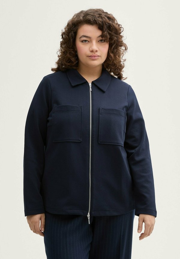 PLUS SIZE MIT BRUSTTASCHEN - Leichte Jacke