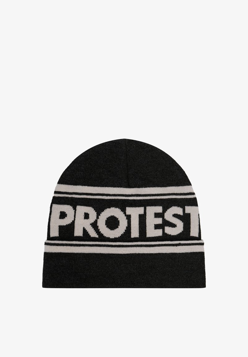 Černá pletená čepice s bílým textem "PROTEST" a dvěma horizontálními pruhy. Měkká textura, zaoblený vrchol. Neformální, teplý zimní doplněk.