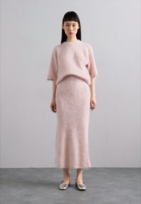 Holzweiler FLUFFY SKIRT - Jupe longue - pink