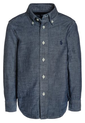 Granatowa koszula chambray z długim rękawem, zapinana na guziki, z kołnierzykiem na guziki i małym haftowanym logo na piersi.