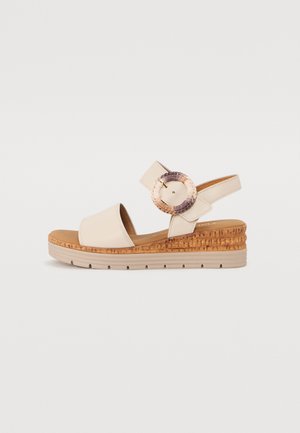 Platform sandals - creme