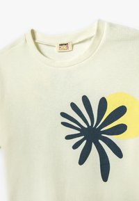 Koton Camiseta estampada - white