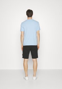 BOSS TOKKS - Basic póló - open blue