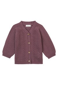 Strik cardigan i støvet rose med V-hals, seks træknapper, korte ærmer og et blonder-lignende mønster over det hele.