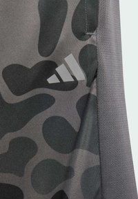 adidas Sportswear ESSENTIALS KIDS - Pantalón corto de deporte - grey six black grey four