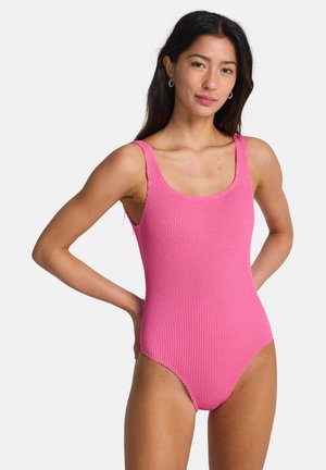 - Kostium kąpielowy