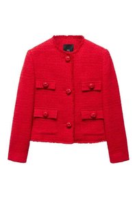 Veste en tweed rouge avec un col rond, six boutons proéminents et deux poches avant. Tissu texturé avec des bords effilochés.
