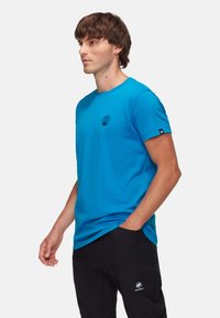 Mammut MASSONE EMBLEMS - T-shirt med print - glacier blue