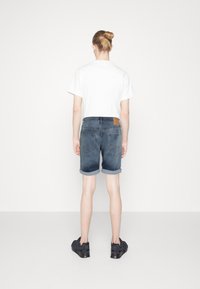 Jack & Jones JJIRICK JJICON - Short en jean - blue denim