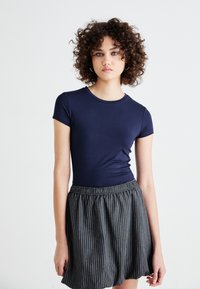 Gina Tricot SOFT TOUCH - T-shirt basic - black iris