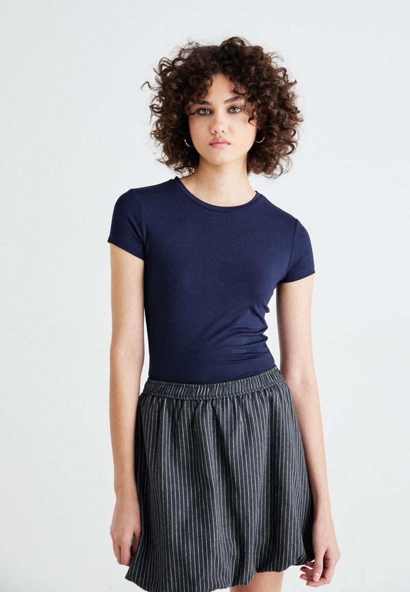 Gina Tricot SOFT TOUCH - T-shirt basic - black iris