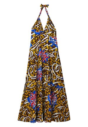 Langes Neckholderkleid mit tiefem V-Ausschnitt und lebendigem abstraktem Muster in Braun, Blau, Rot und Weiß auf fließendem Stoff.