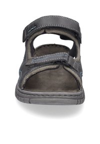 Czarne i szare sandały z odkrytymi palcami i bokami, regulowanym paskiem na rzep, solidną podeszwą oraz teksturowaną wkładką dla wygody.
