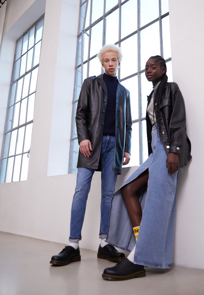 Dr Martens 1461 With Jeans Dr Martens 1461 Baggy Pants Dr Martens