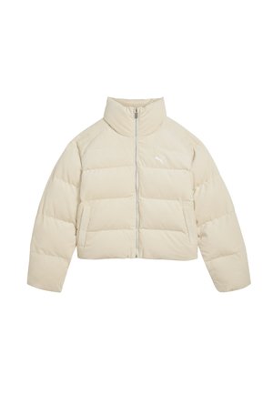 Pufferjack in lichtbeige met een geribbelde structuur, hoge kraag, ritssluiting aan de voorkant en een wit logo. Cropped silhouet met brede mouwen.