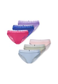 Sex par av damunderkläder i olika färger: rosa, lila, blå, pastellgrön, ljusblå och rosa, med spetsdetaljer och logotypade midjeband.