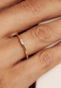 Isabel Bernard Ring - gold coloured