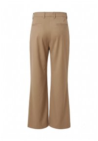 Pantalon beige à jambes larges avec passants de ceinture et deux poches passepoilées à l'arrière, montré de dos sur fond blanc.