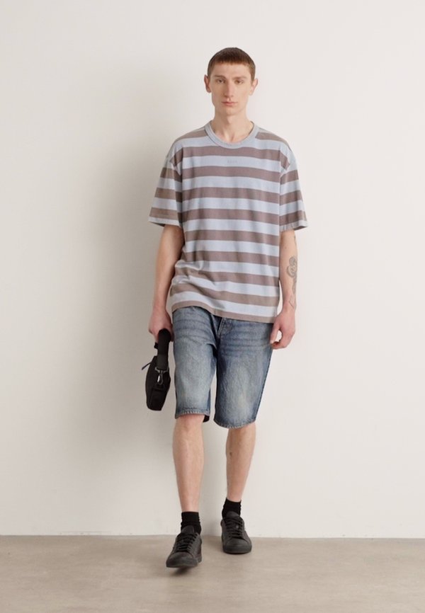 DOCKOE - Print T-shirt3