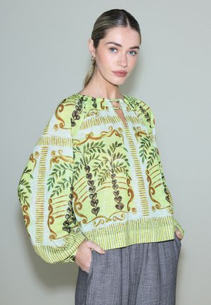 Next, REGULAR FIT - LONG SLEEVE NOTCH NECK TOP  . - Blusa - lime green