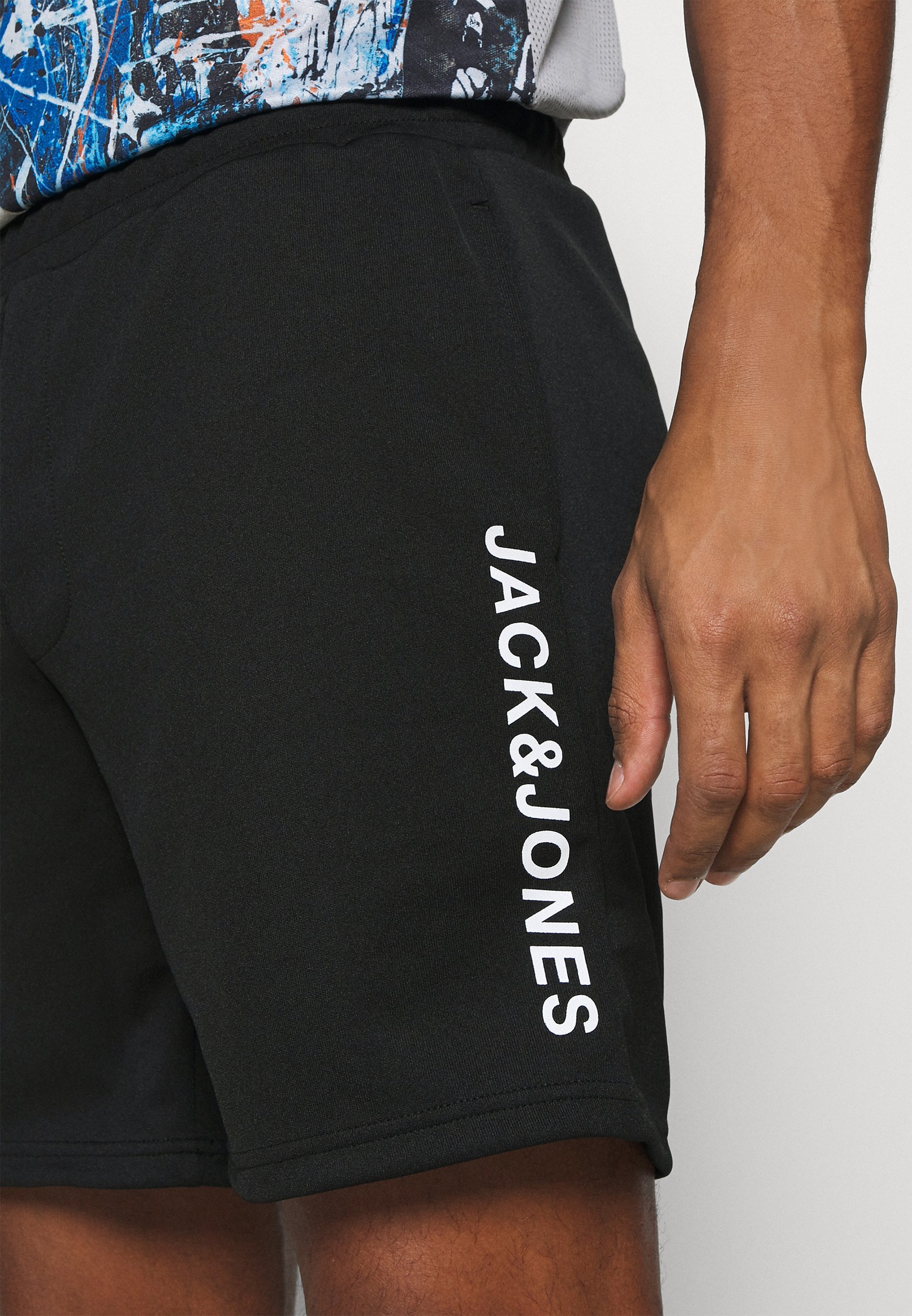 Jack \u0026 Jones Performance JCOZBIG LOGO SHORTS - Korte broeken - black/Zwart  - Zalando.nl