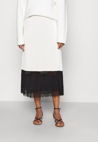 TWINSET Gonna a campana - black