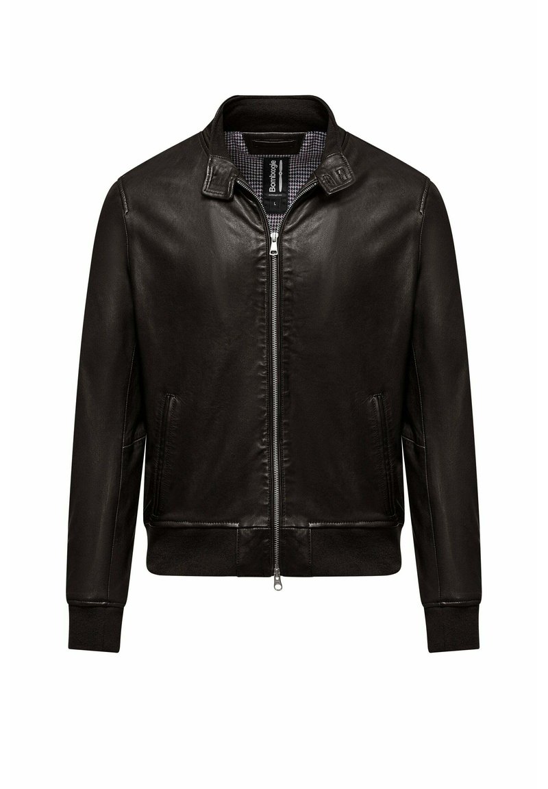Giubbotto bomber in pelle nera con zip frontale, colletto a pressione, polsini e vita a coste. Texture liscia con tasche laterali e fodera con motivo.