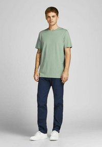 Jack & Jones JJE TEE  O-NECK  - Basic T-shirt - slate gray