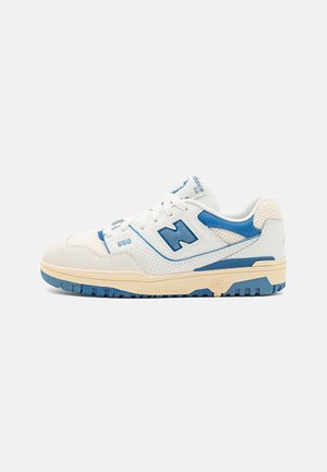 Sneakers - off-white