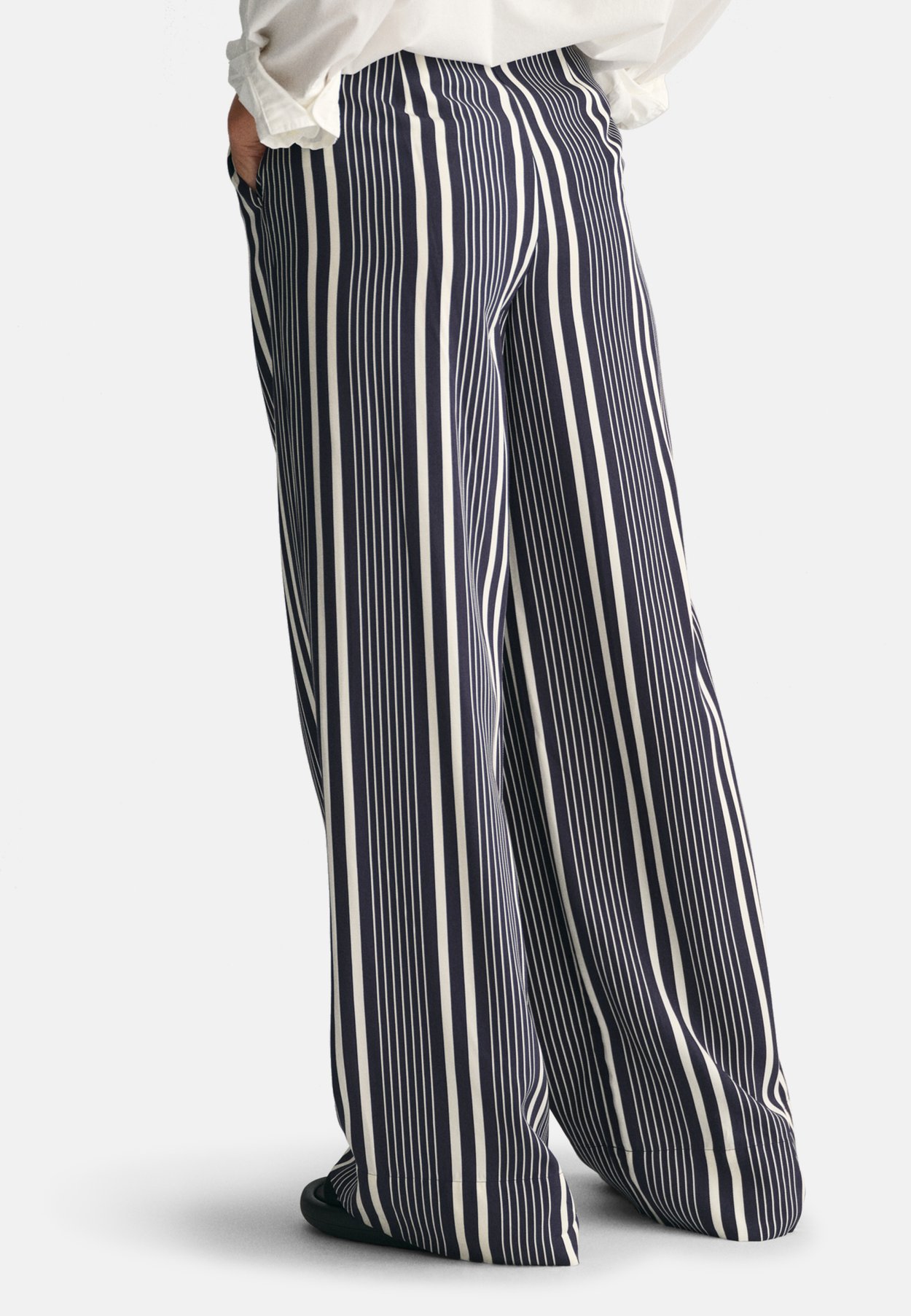 WIDE LEG STRIPED PRINT