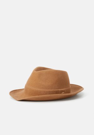 HAT - Chapeau - land