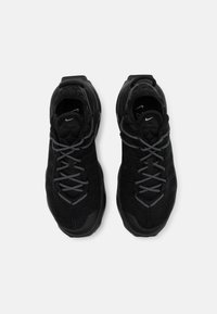 Nike Sportswear AIR MAX FLYKNIT VENTURE - Sportcipő - black/metallic silver