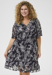 Kaffe Curve Denné šaty - black turtledove paisley