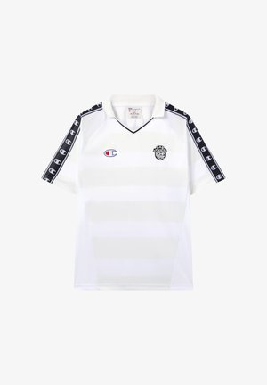 Witte sportdop met korte mouwen, voorzien van zwarte streeplogo's op de mouwen, een V-hals, het Champion-logo op de borst en een NYC CHP-badge op de bovenkant van de voorkant.