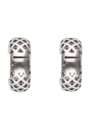 Set de cercei argintii în formă de cerc, cu model tip plasă și secțiuni netede, lustruite, proiectați cu închidere cu balama.