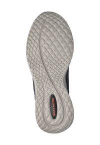 Suela de zapatilla negra con una superficie de goma texturizada con un patrón de diamantes y un logo central de "SKECHERS" en naranja.