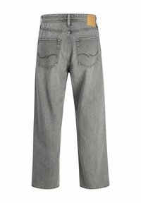 Jean en denim gris à jambes droites vu de dos, avec deux poches arrière et un patch de marque en cuir marron sur la ceinture.
